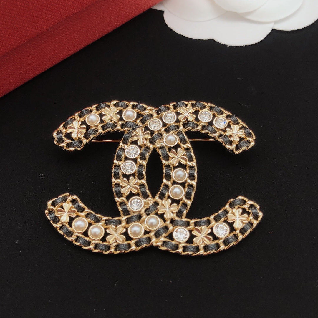 white pearl butterfly Brooch for women - alternate angle view 5