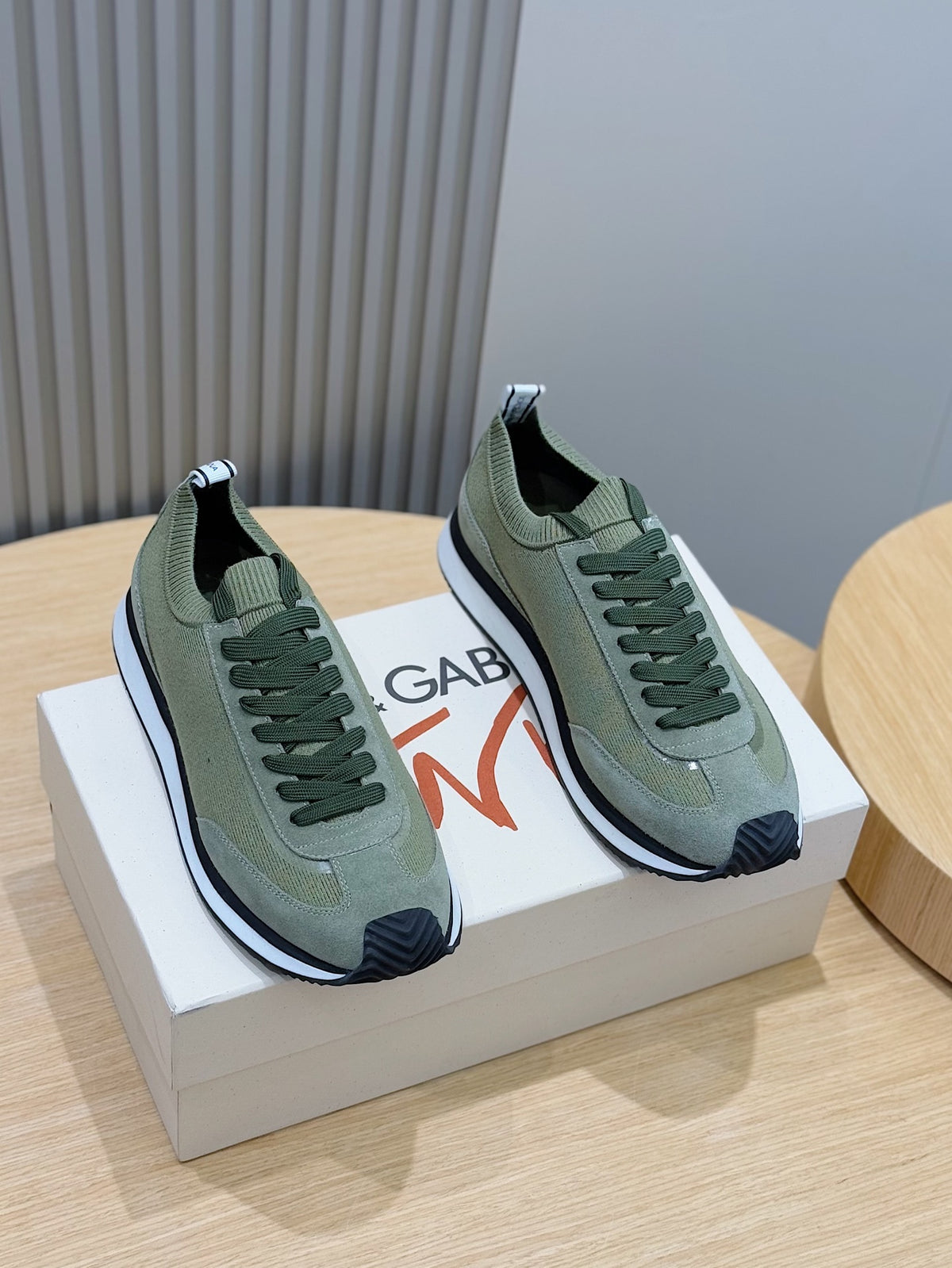 Dolce & Gabbana DG Cushion Mixed-Material Casual Sneakers