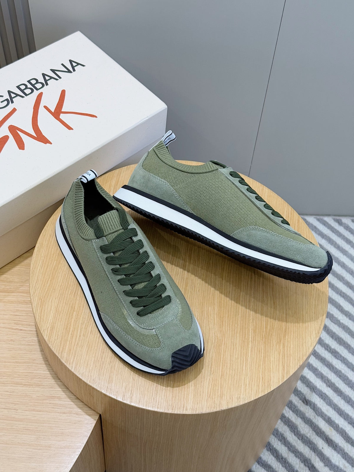 Dolce & Gabbana DG Cushion Mixed-Material Casual Sneakers