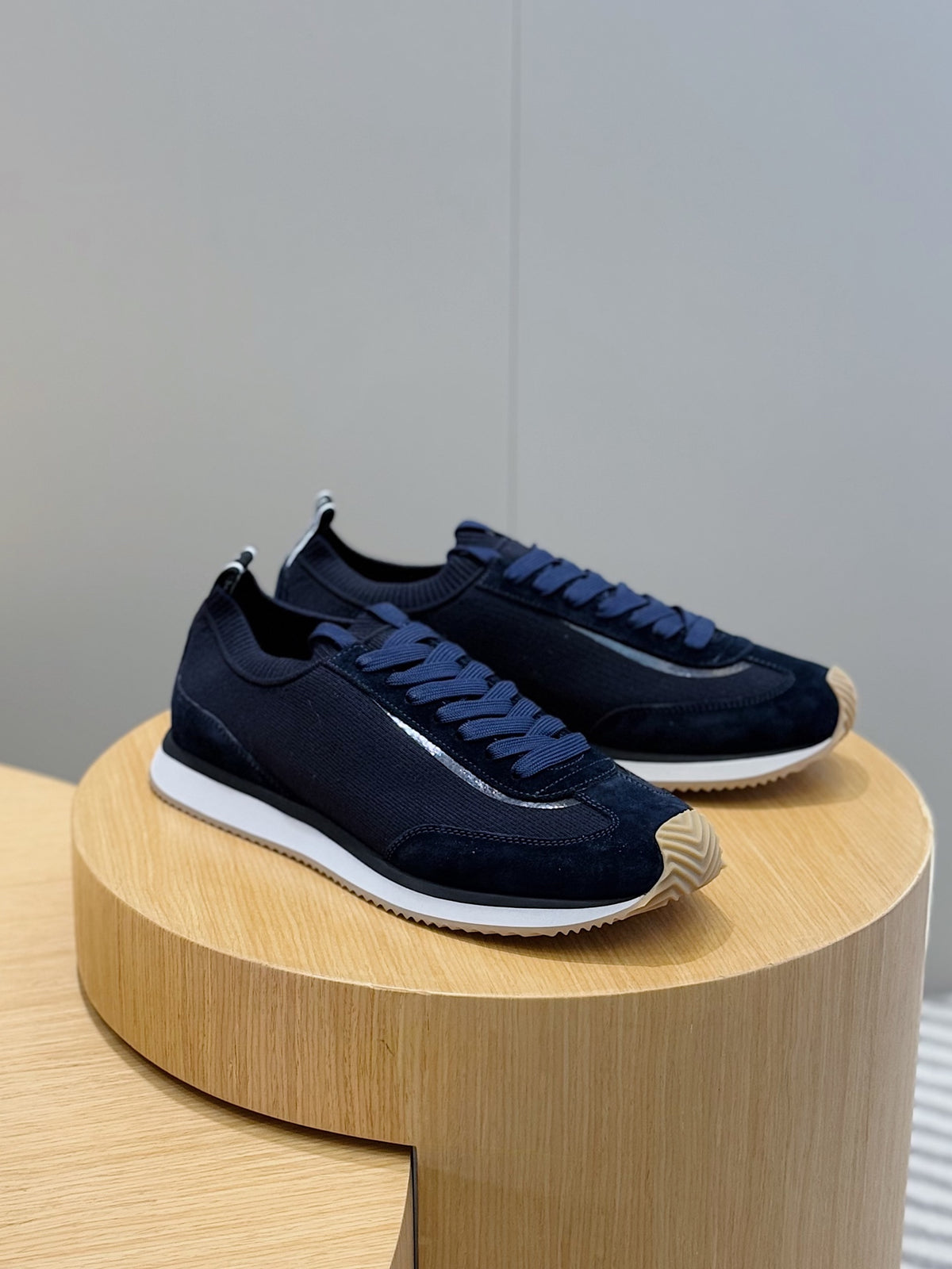 Dolce & Gabbana DG Cushion Mixed-Material Casual Sneakers