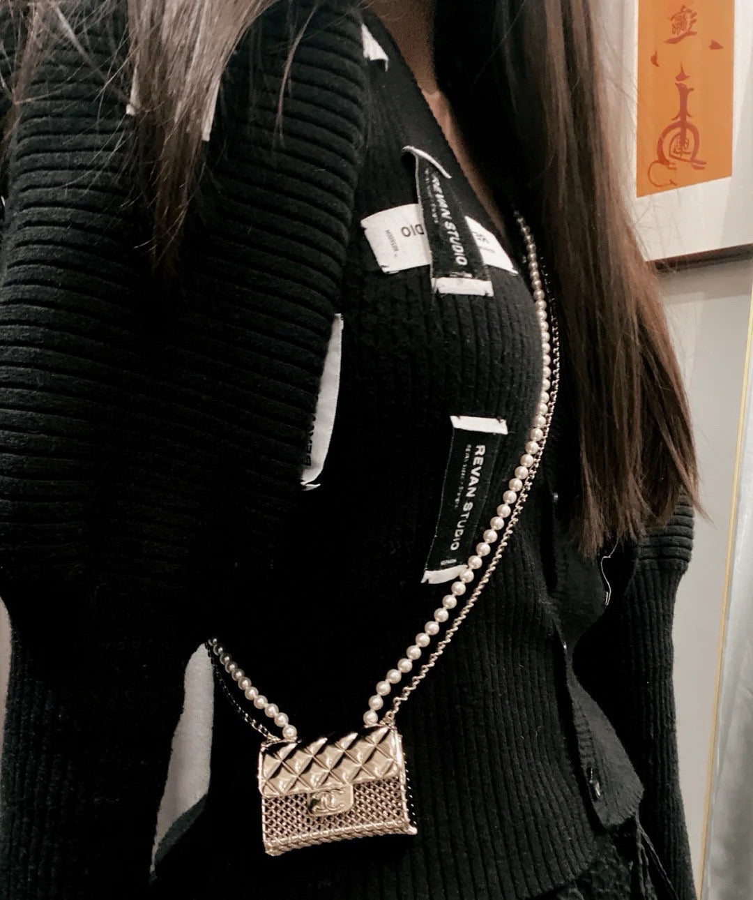 gold pearl fashion accessory for women - alternate angle view 9
