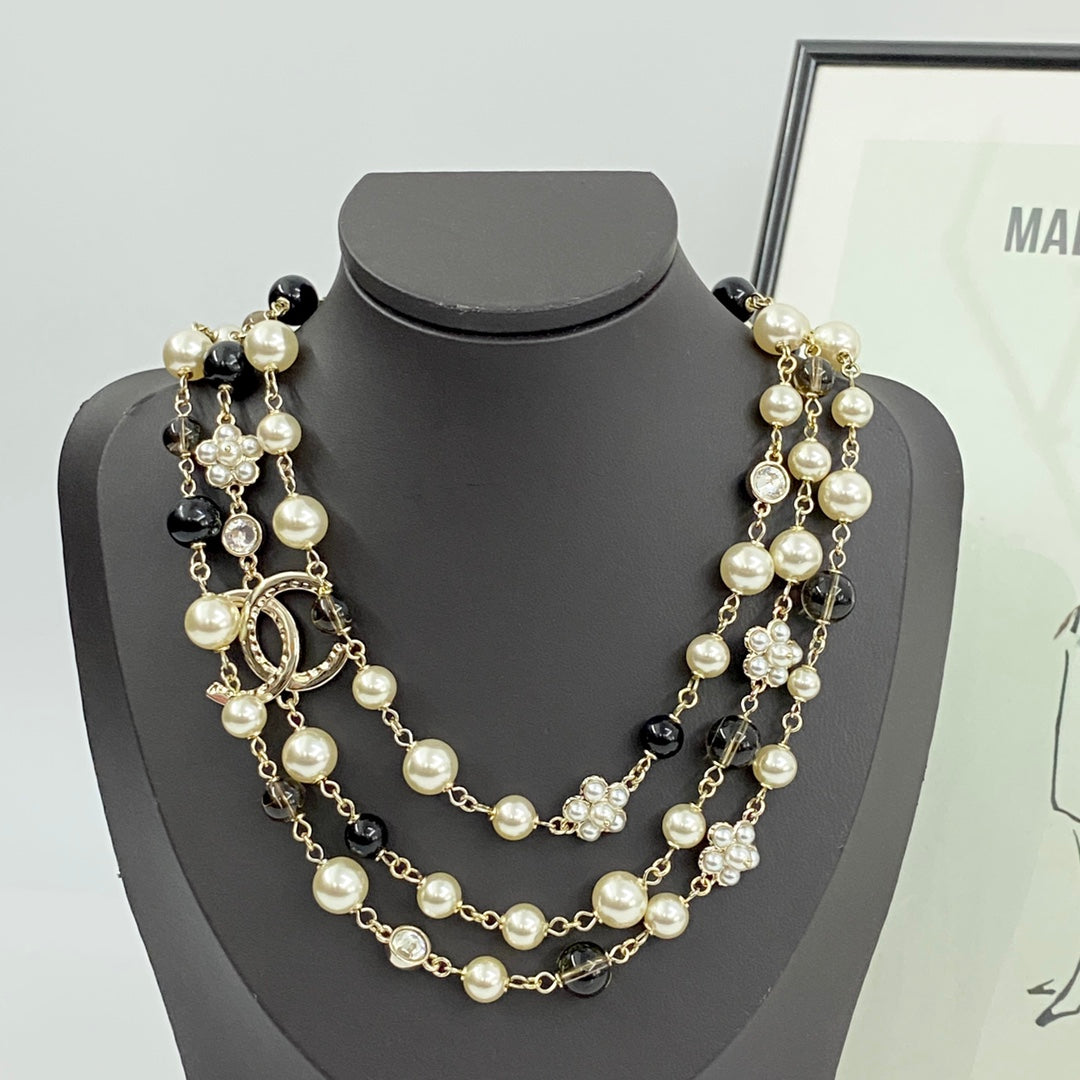 black and white pearl floral Necklace for women - product detail view