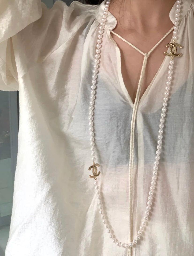 black and gold pearl letter Sweater for women - alternate angle view 9
