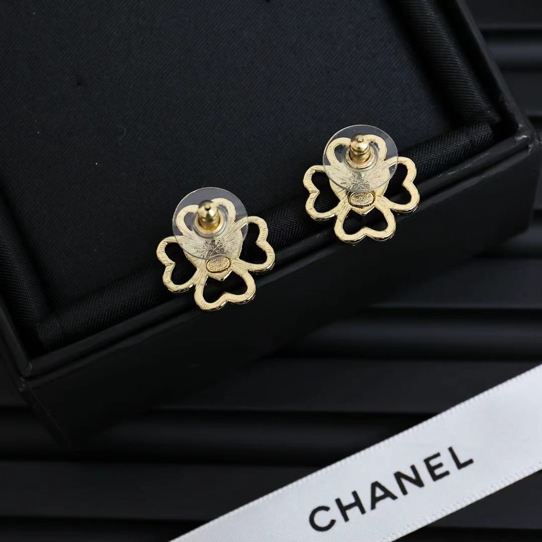 heart Stud Earrings for unisex couple - alternate angle view 3