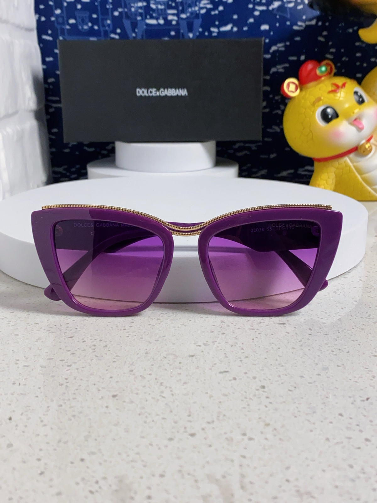sun Sunglasses for men - alternate angle view 9