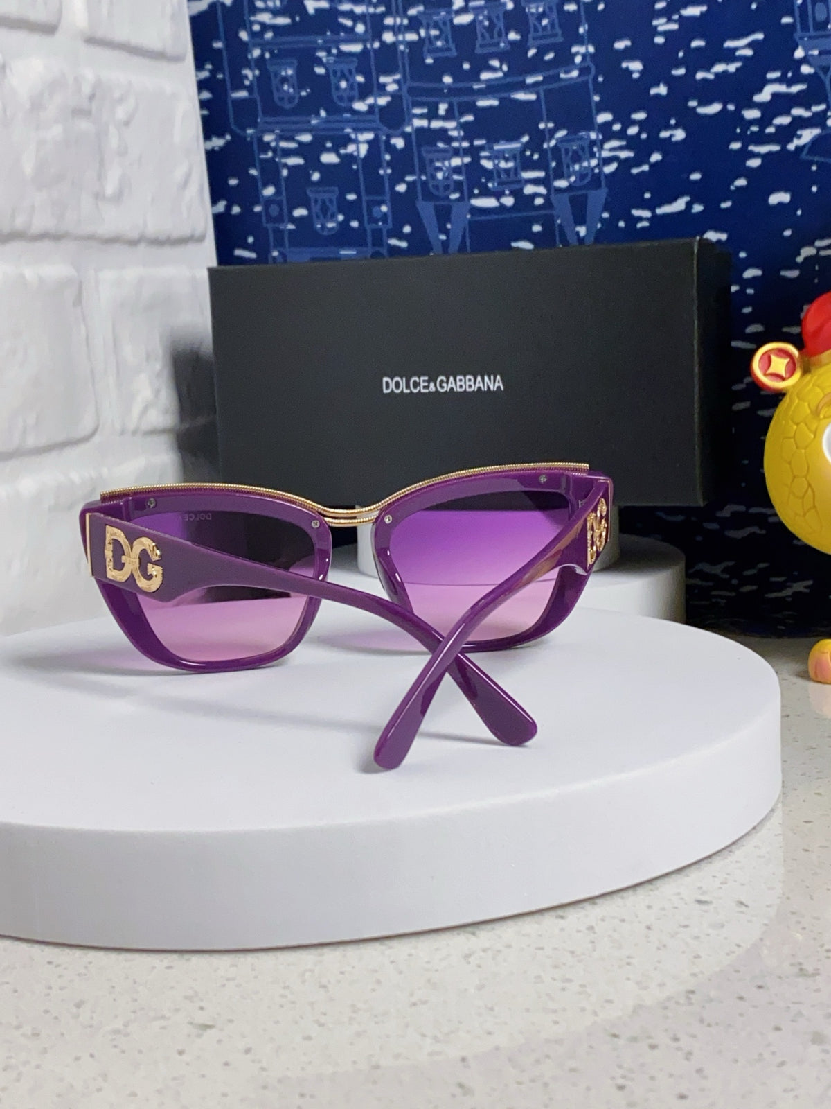sun Sunglasses for men - alternate angle view 3