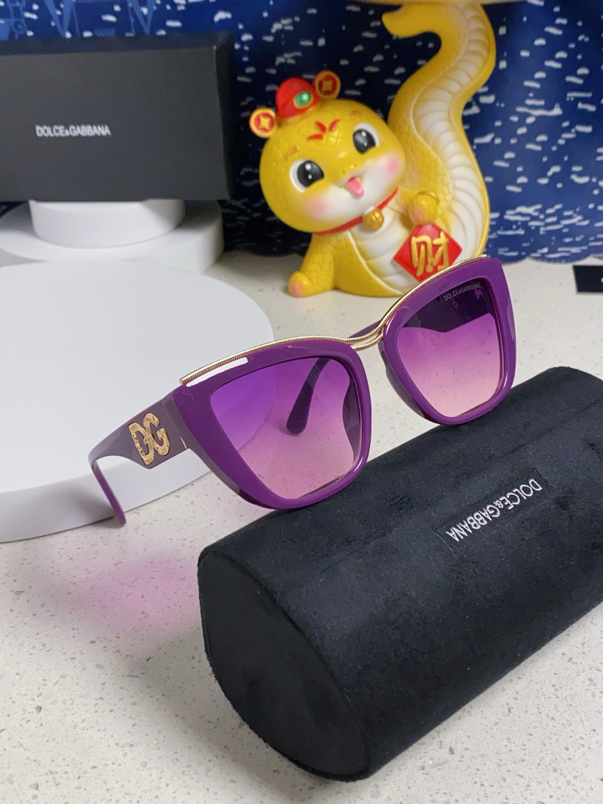 sun Sunglasses for men - alternate angle view 10