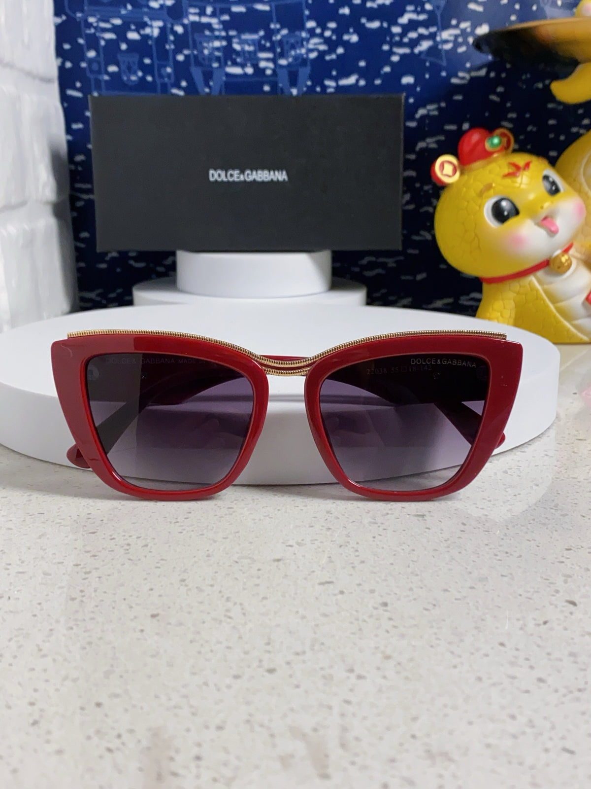 sun Sunglasses for men - alternate angle view 9