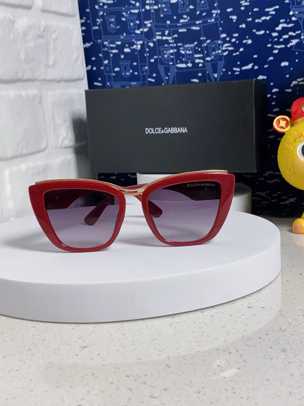 sun Sunglasses for men - alternate angle view 2