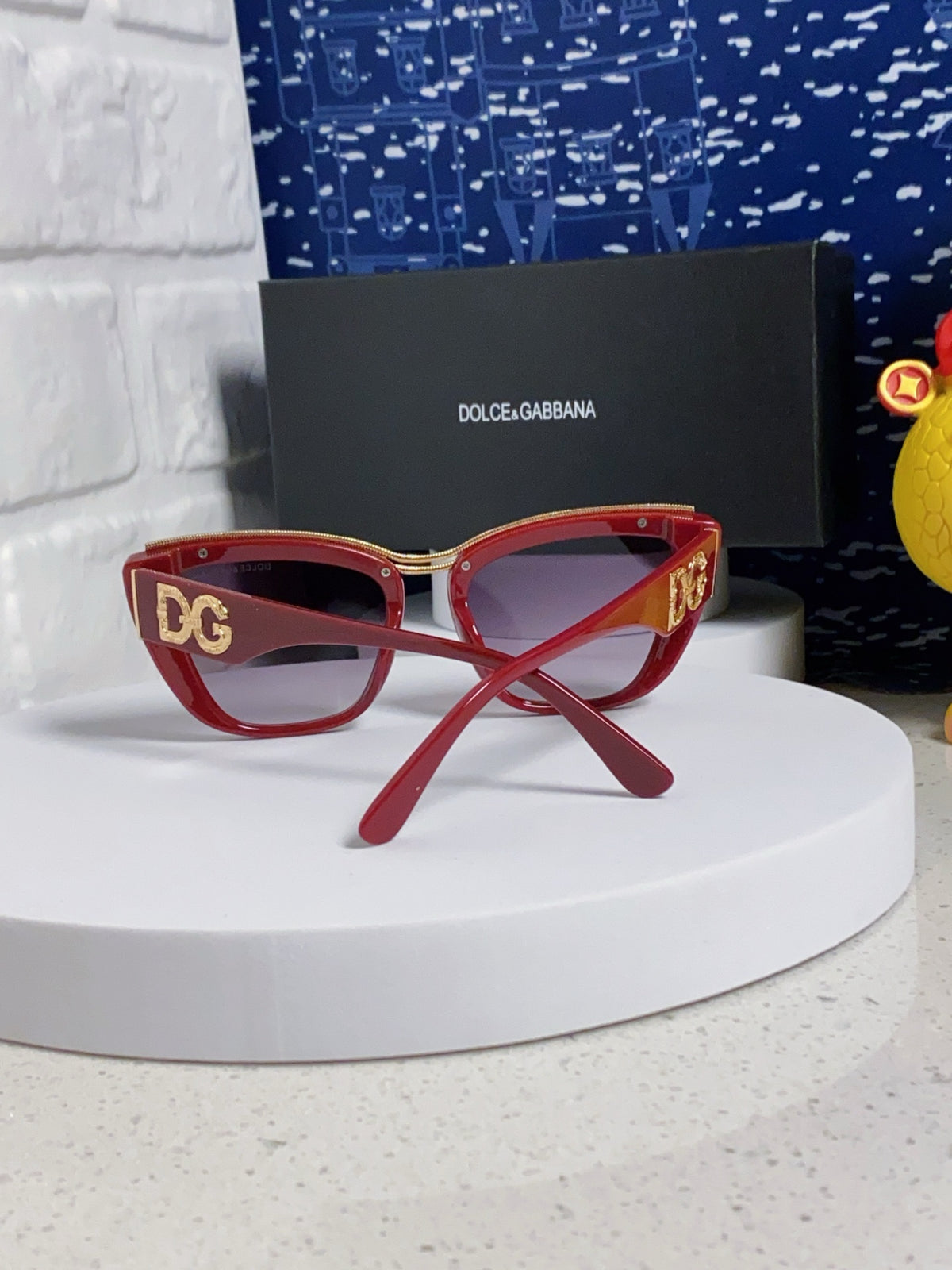 sun Sunglasses for men - alternate angle view 3