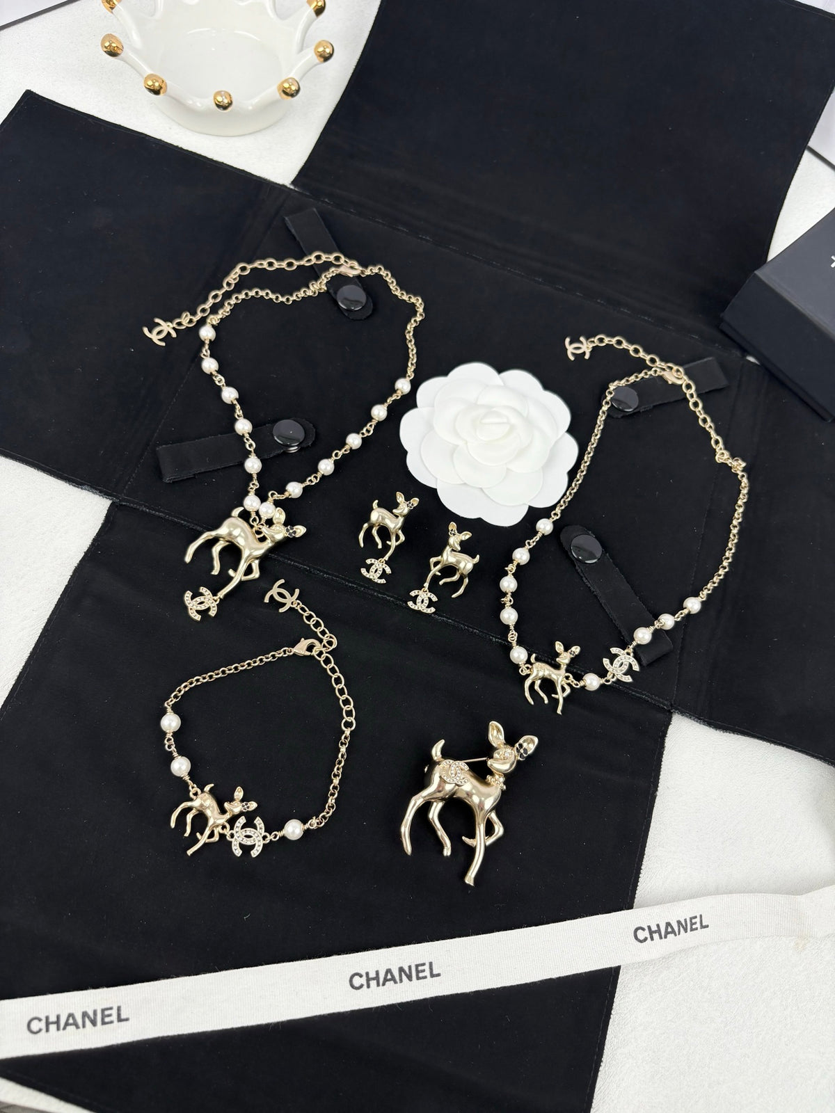 pearl floral Bracelet for women - alternate angle view 8