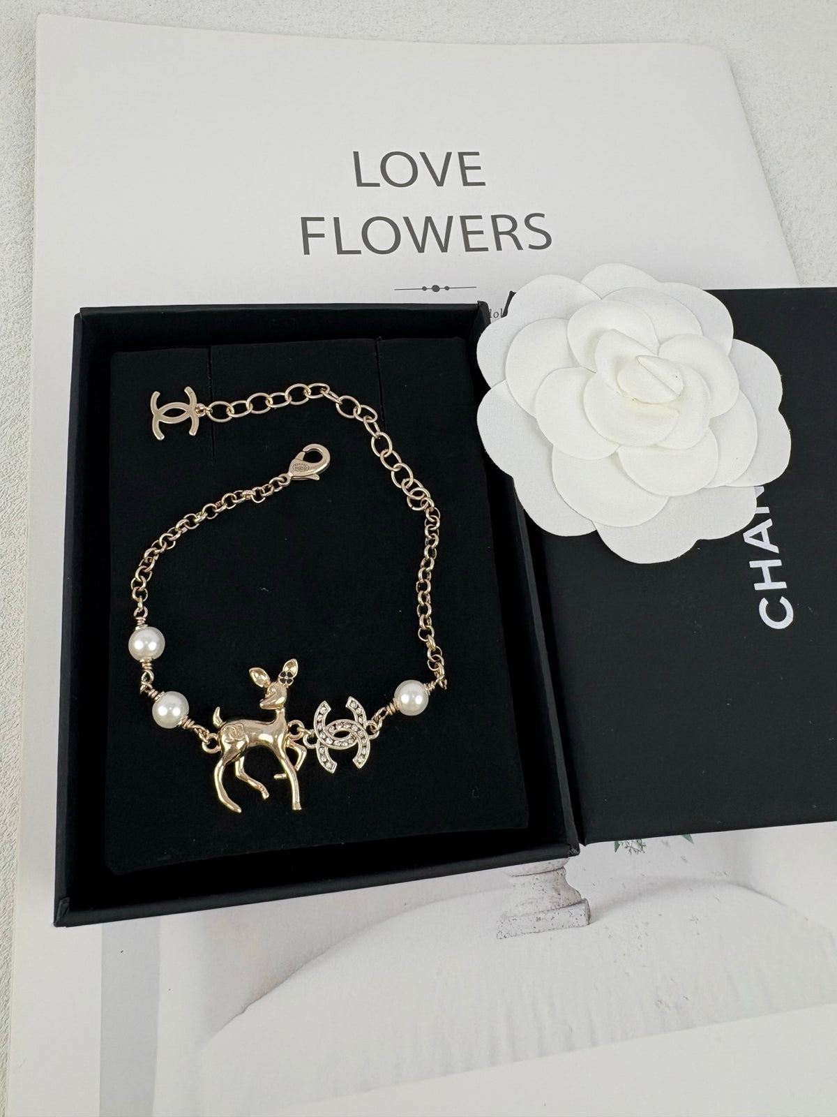 pearl floral Bracelet for women - alternate angle view 4