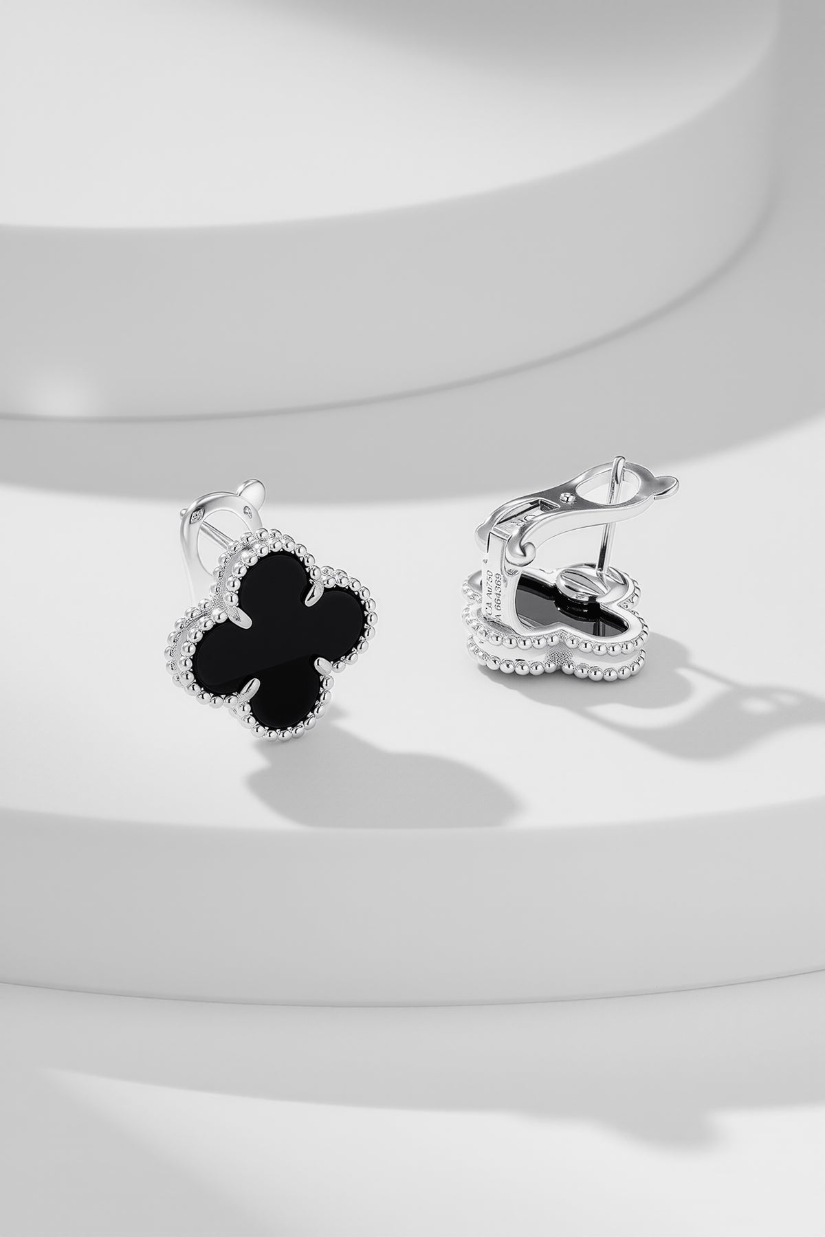 clover fashion accessory for women - alternate angle view 3
