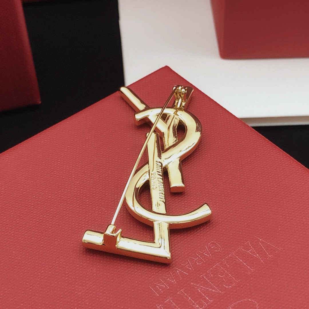 yellow brass Brooch for women - alternate angle view 5