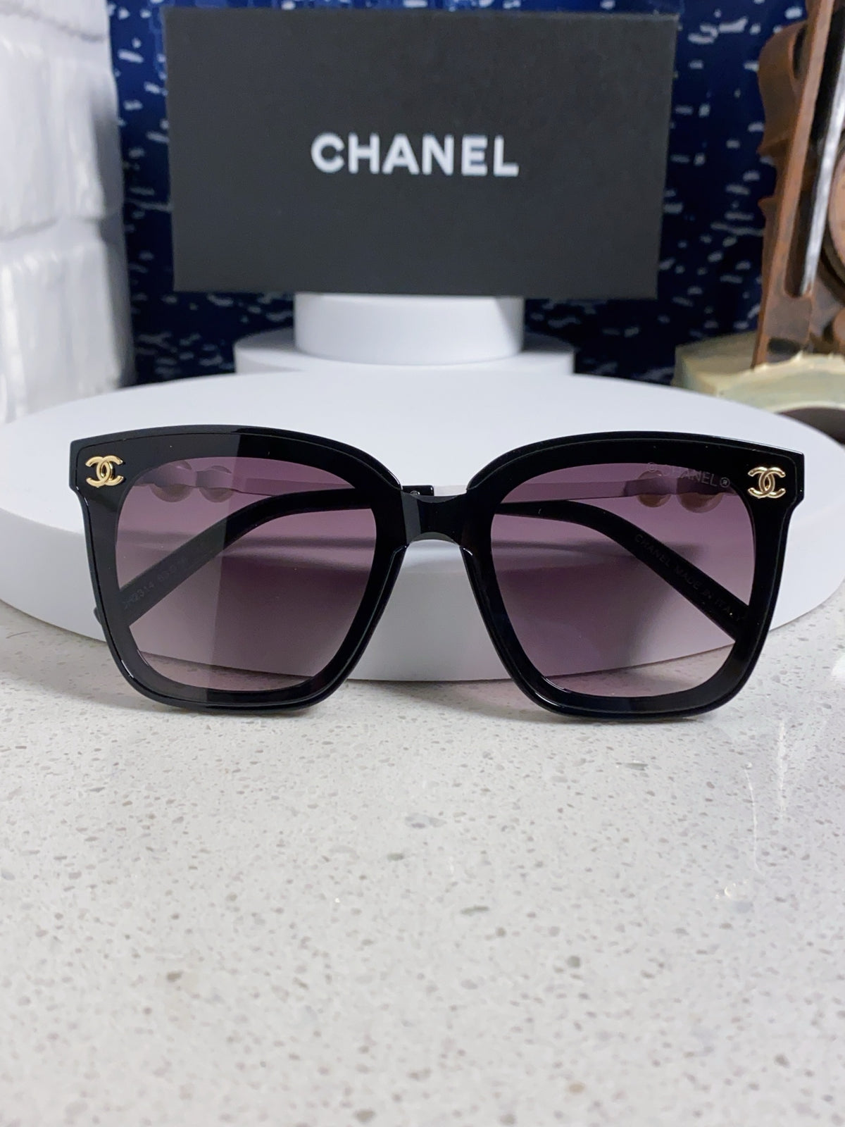 pearl double c Sunglasses for women - alternate angle view 8