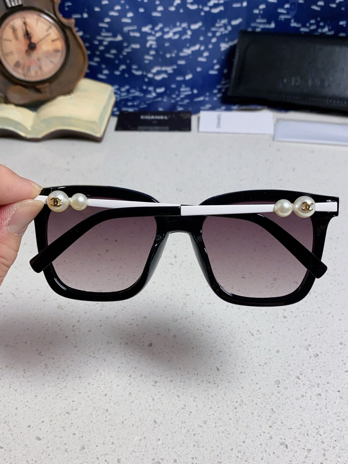 pearl double c Sunglasses for women - alternate angle view 5