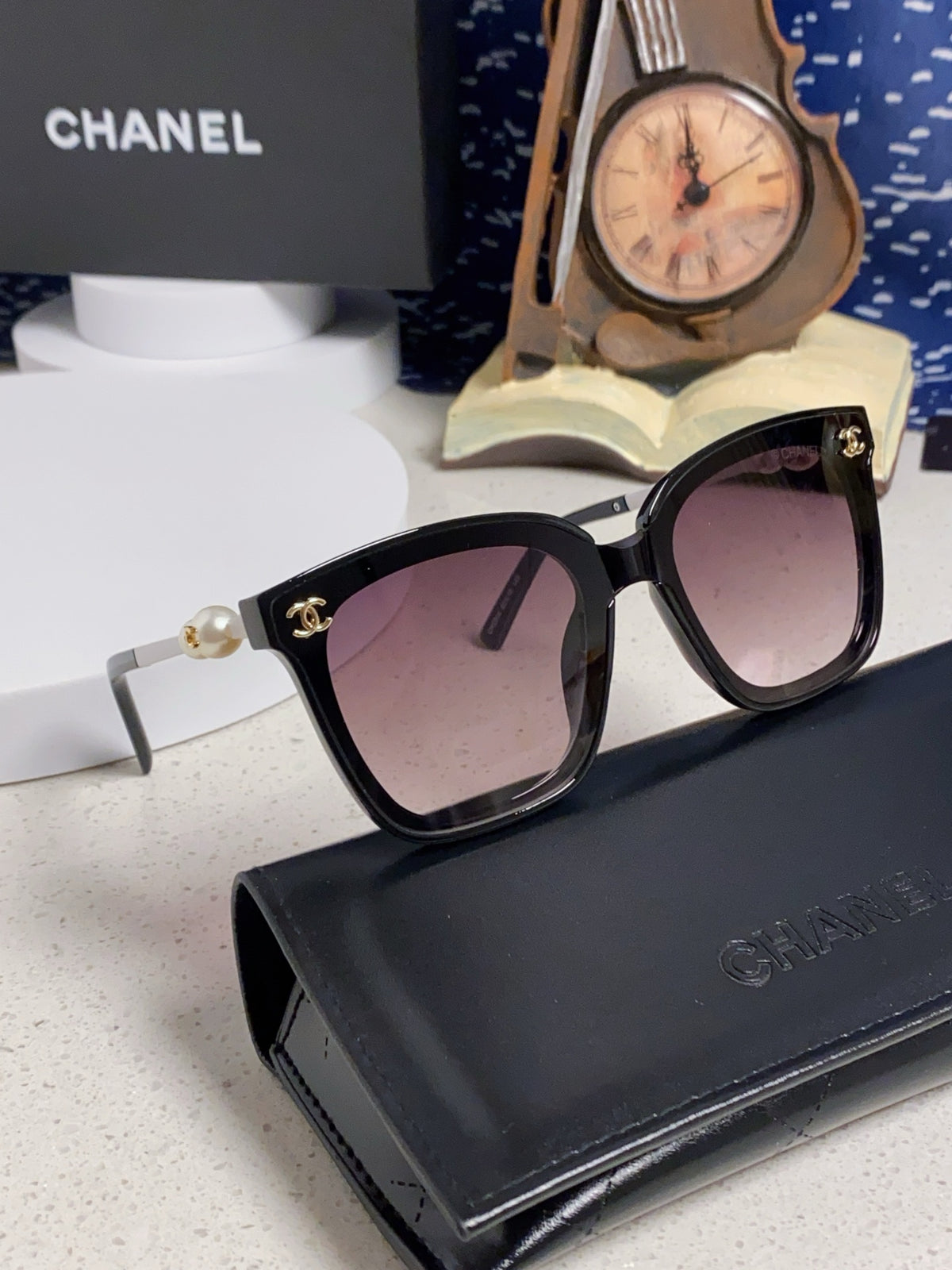 pearl double c Sunglasses for women - alternate angle view 9