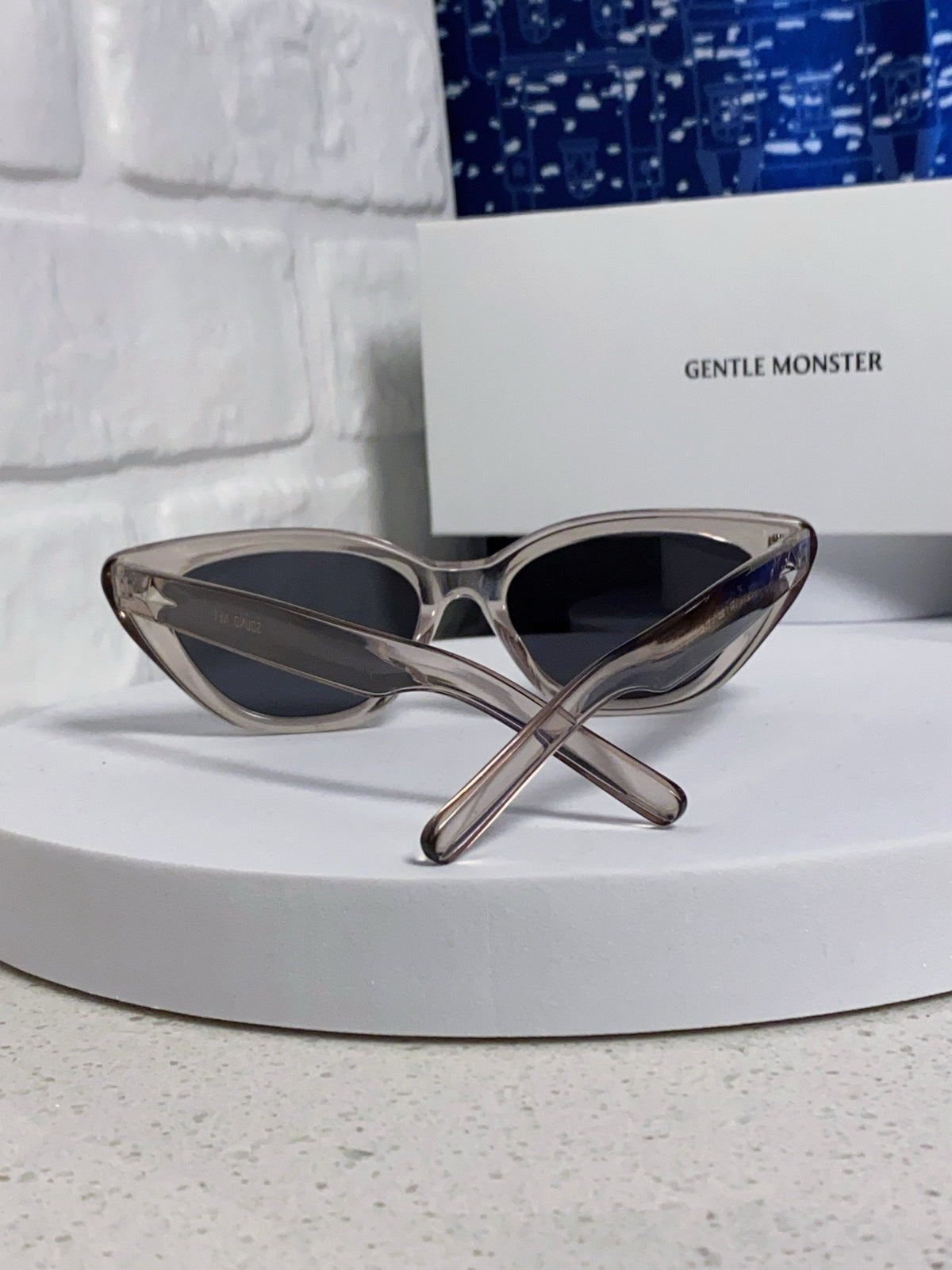 sun Sunglasses for women - alternate angle view 3