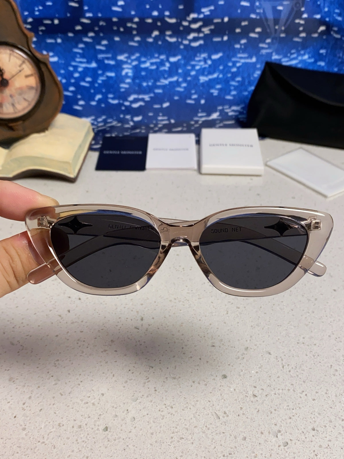 sun Sunglasses for women - alternate angle view 4
