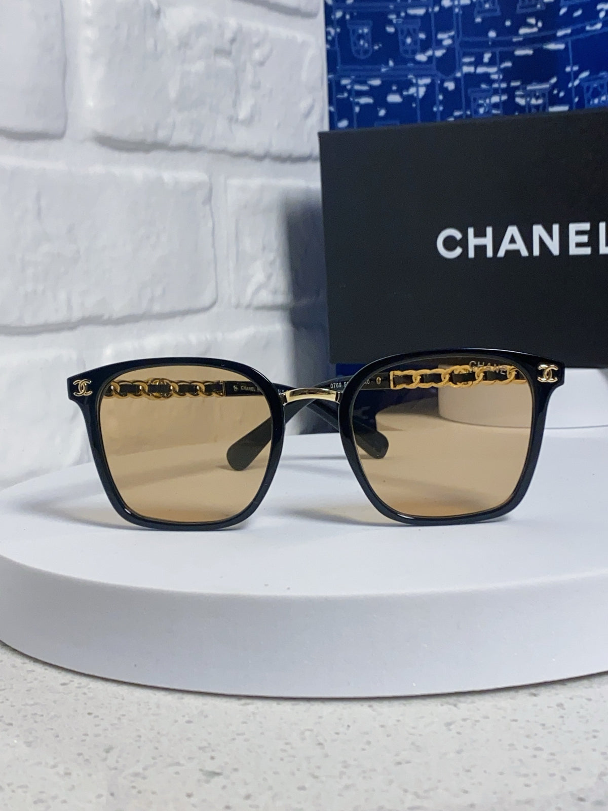 genuine leather luxury fashion accessory for women - product detail view