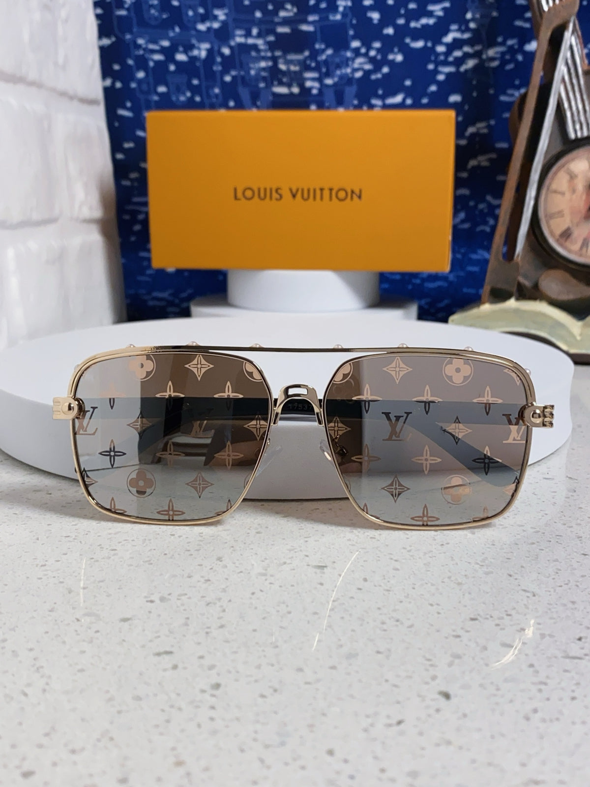 purple metal sun Sunglasses for men - alternate angle view 10