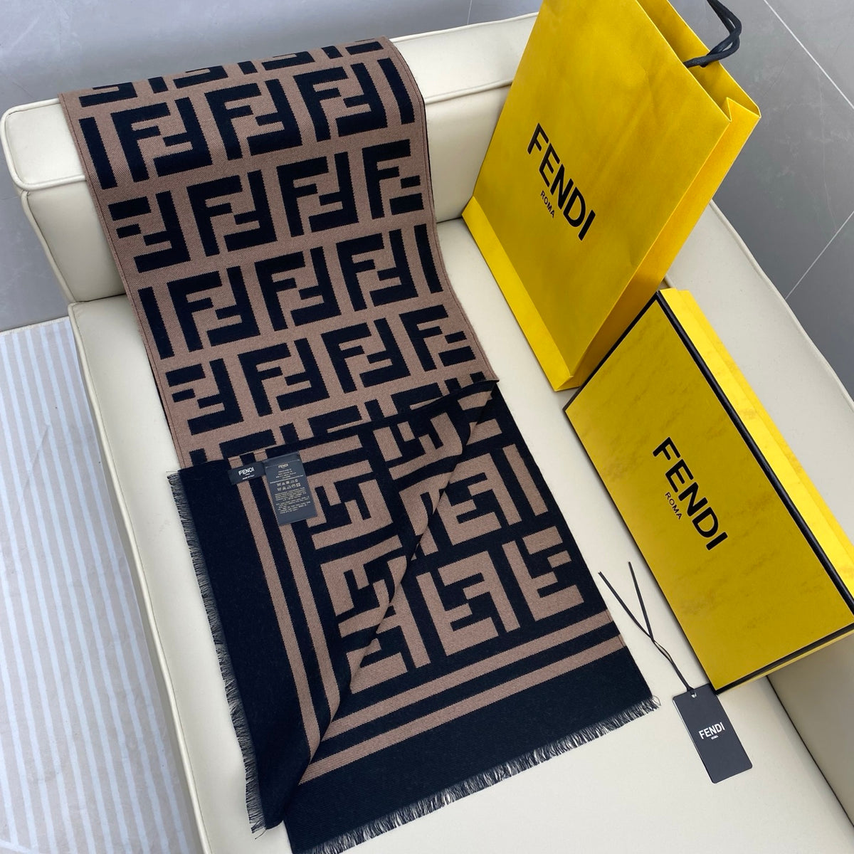 wool luxury Scarf for women - alternate angle view 5
