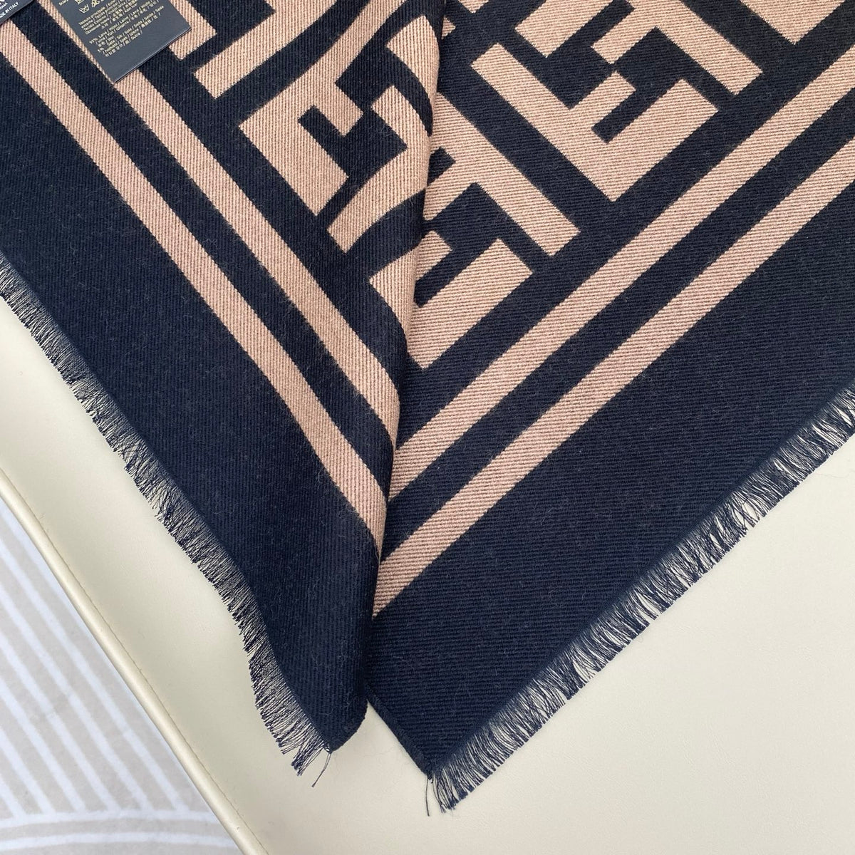 wool luxury Scarf for women - alternate angle view 8
