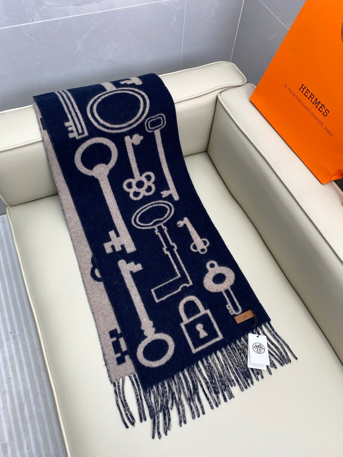 velvet key Scarf for women - alternate angle view 5