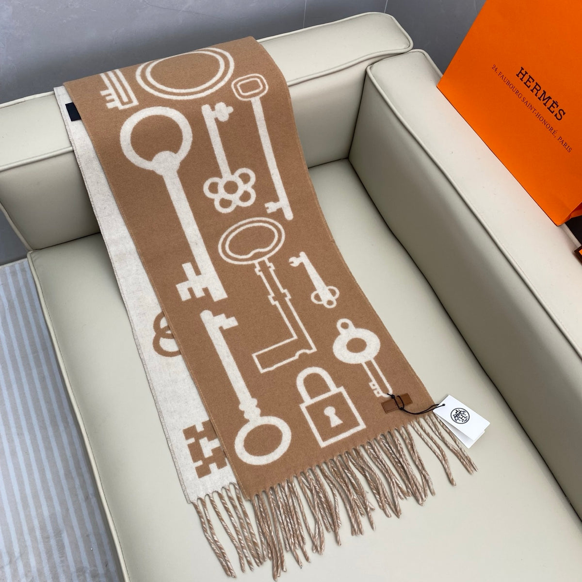 velvet key Scarf for women - alternate angle view 4