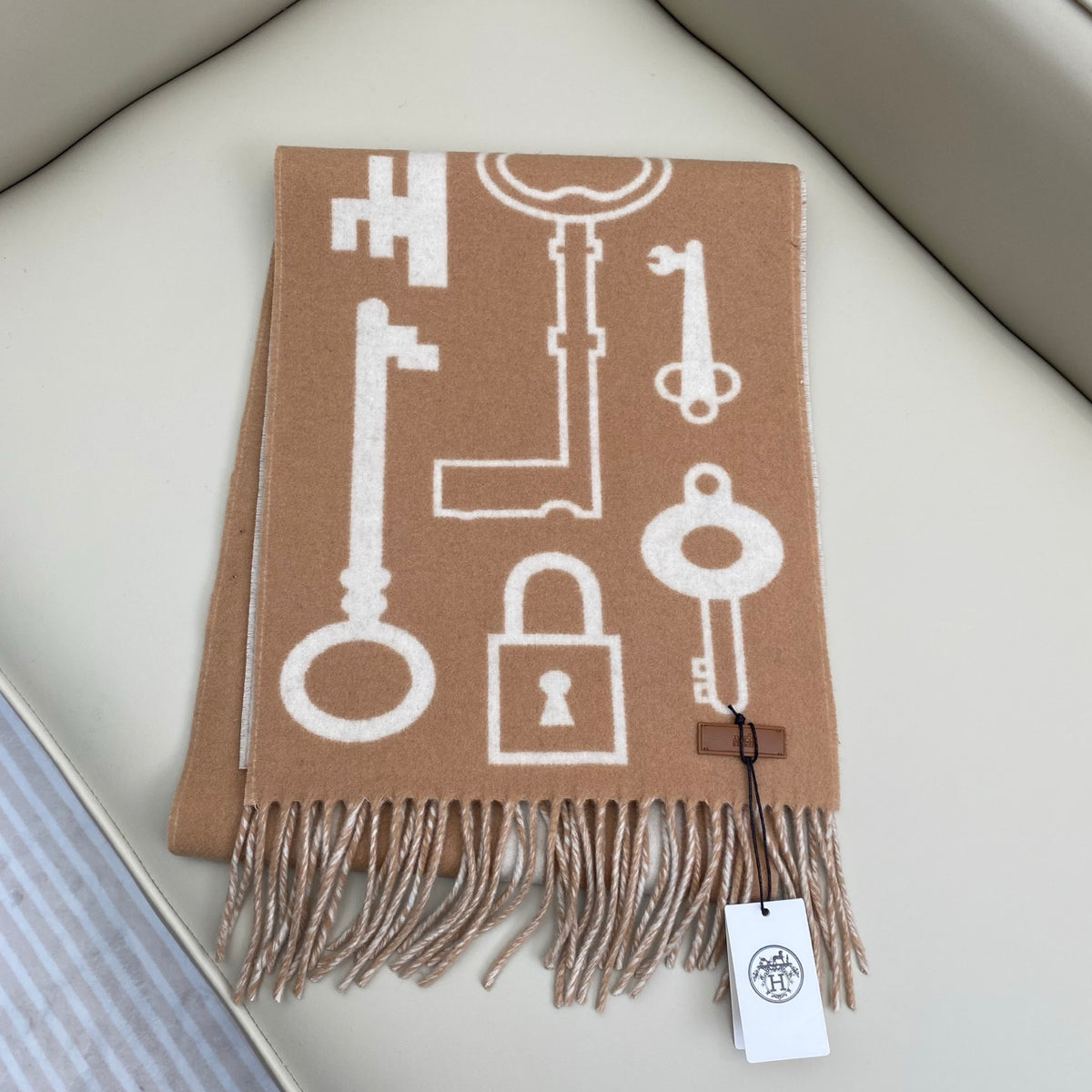 velvet key Scarf for women - alternate angle view 6