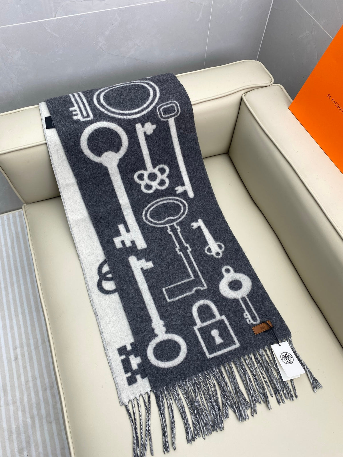 velvet key Scarf for women - alternate angle view 5