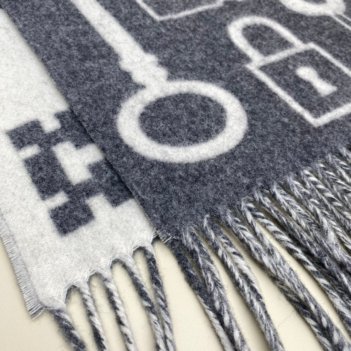 velvet key Scarf for women - alternate angle view 8