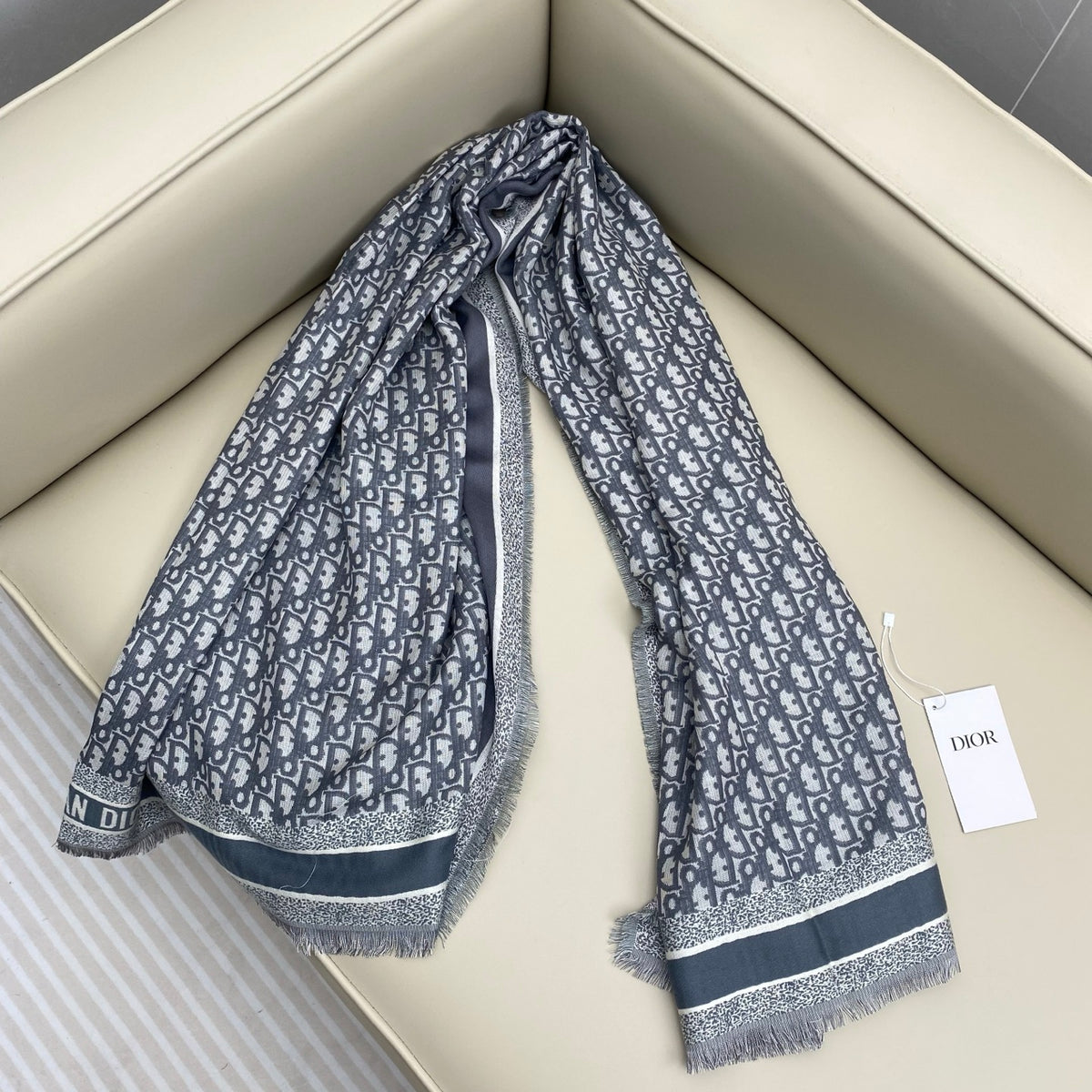 wool floral Shawl for women - alternate angle view 9