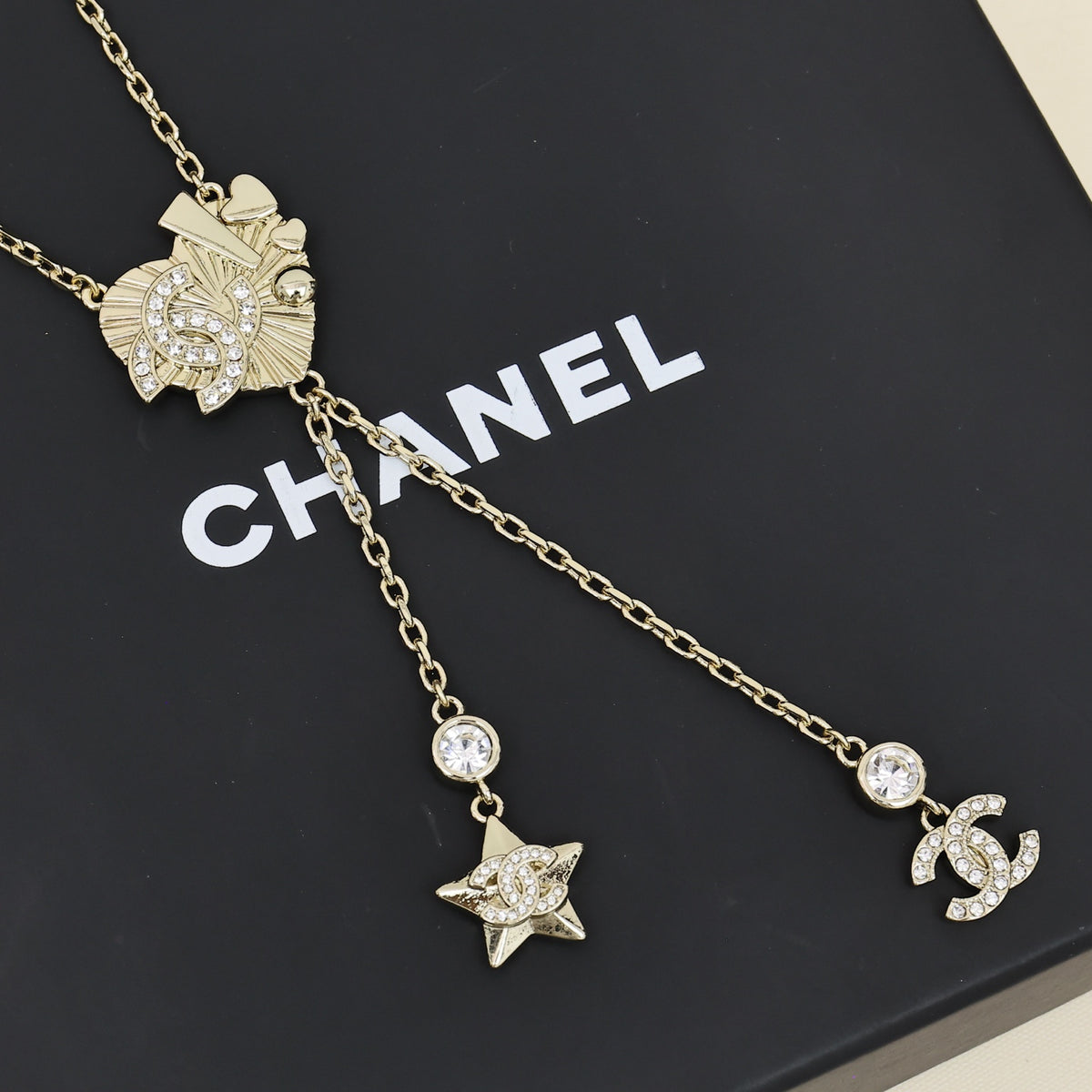 light gold crystal heart Brooch for women - alternate angle view 6