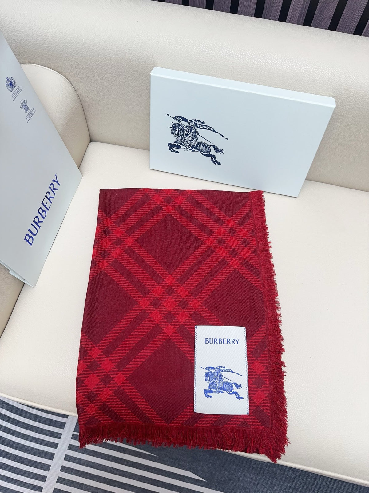 wool luxury Scarf for men - alternate angle view 3