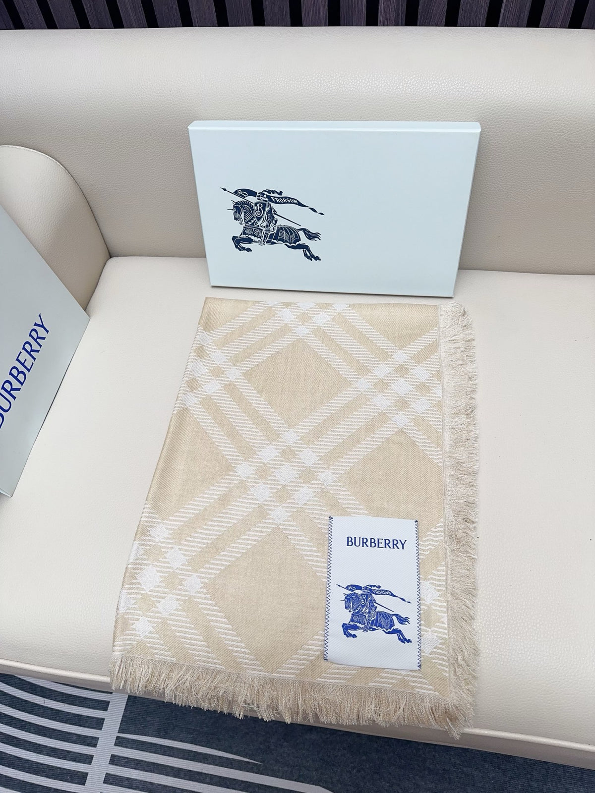wool luxury Scarf for men - alternate angle view 3