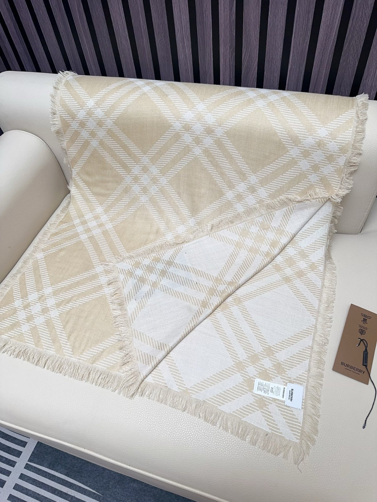 wool luxury Scarf for men - alternate angle view 7