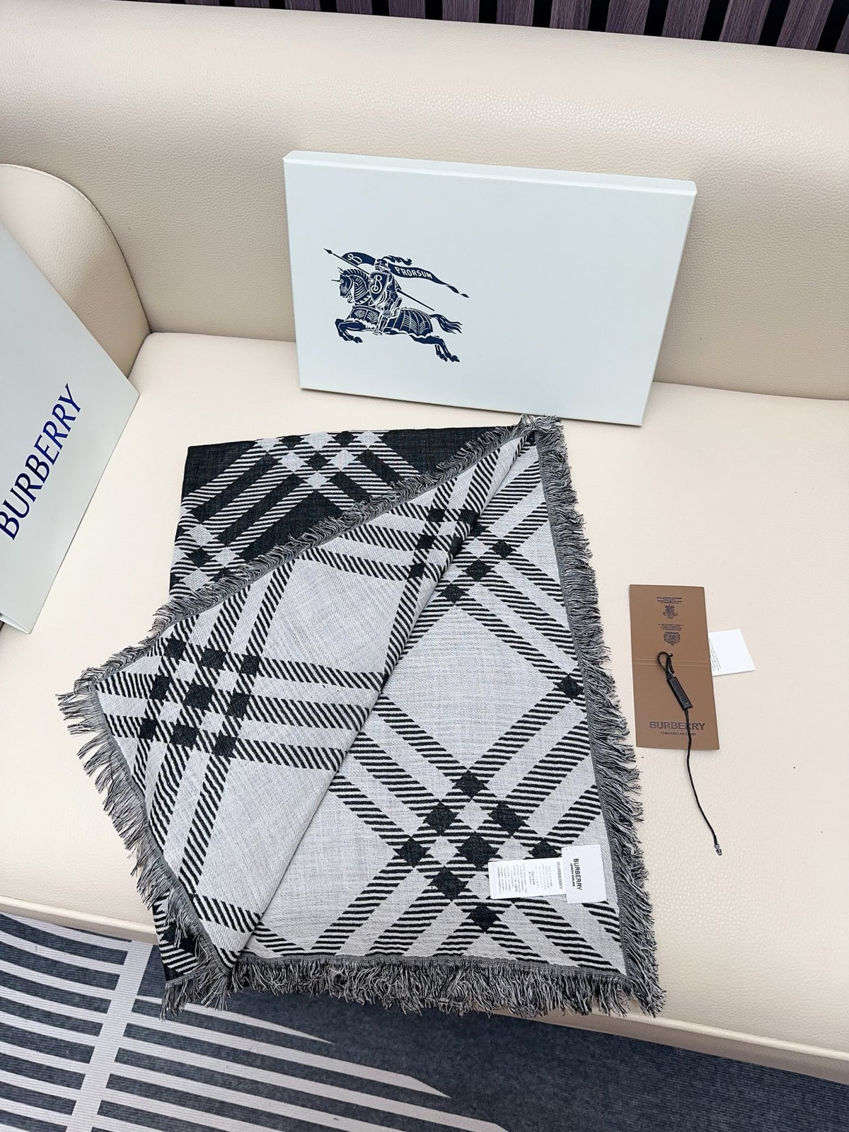 wool luxury Scarf for men - alternate angle view 4