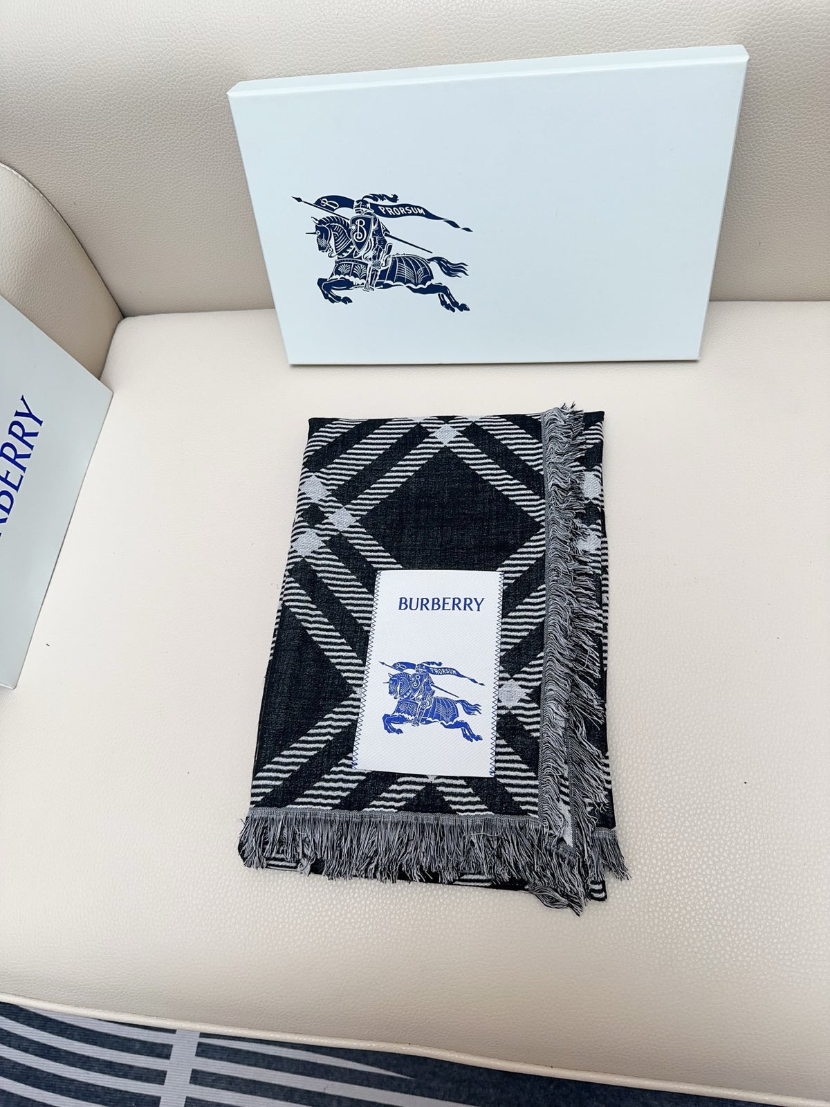 wool luxury Scarf for men - alternate angle view 2