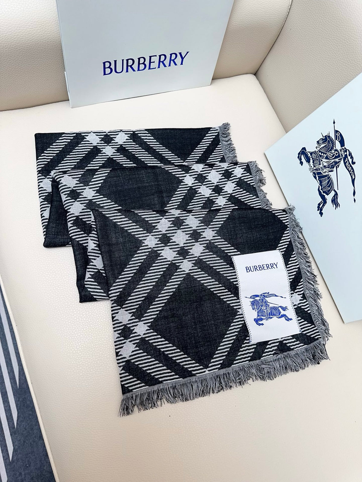 wool luxury Scarf for men - alternate angle view 5