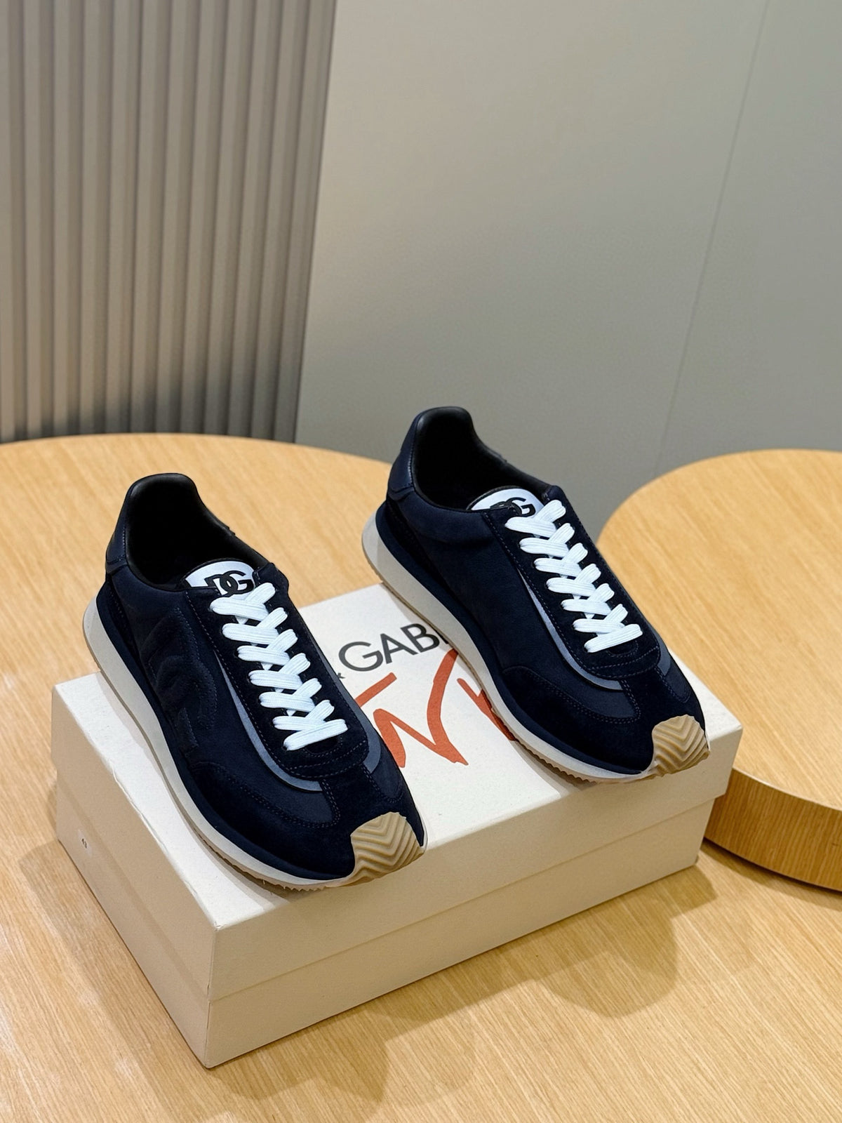 Dolce & Gabbana DG Cushion Mixed-Material Casual Sneakers