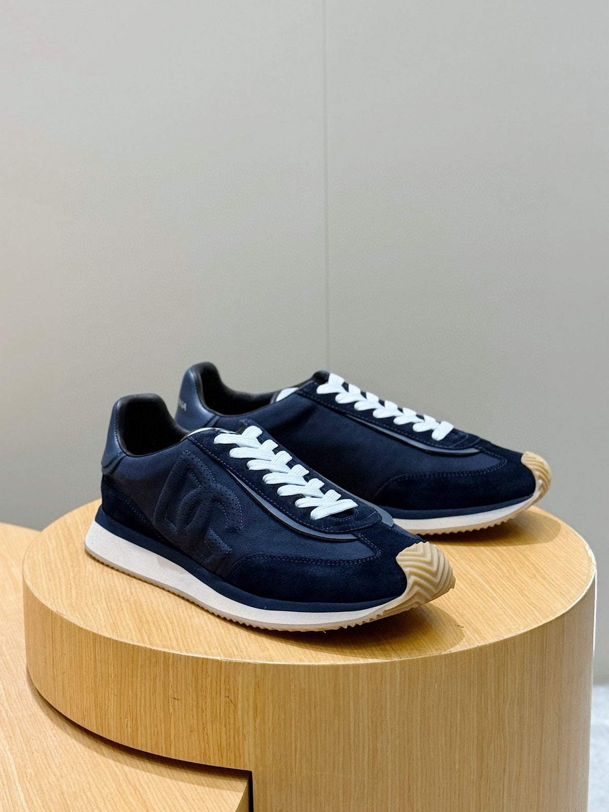 Dolce & Gabbana DG Cushion Mixed-Material Casual Sneakers