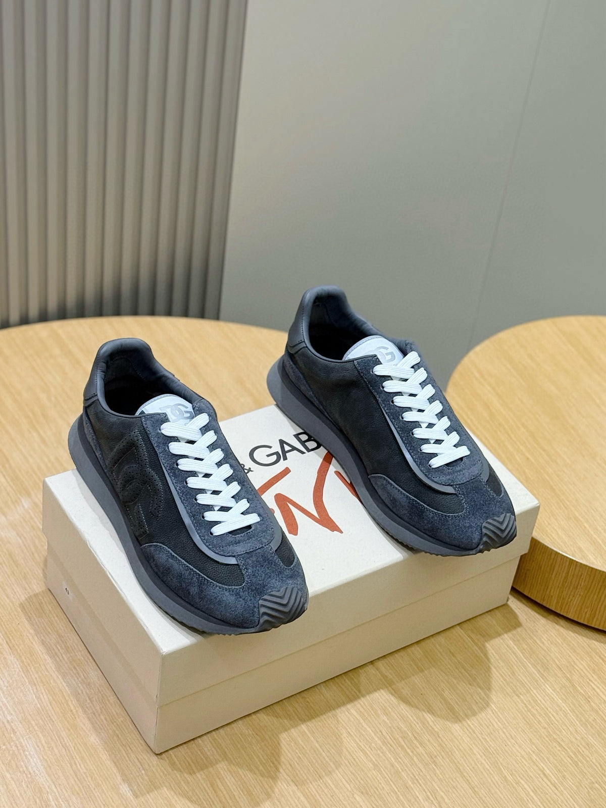 Dolce & Gabbana DG Cushion Mixed-Material Casual Sneakers