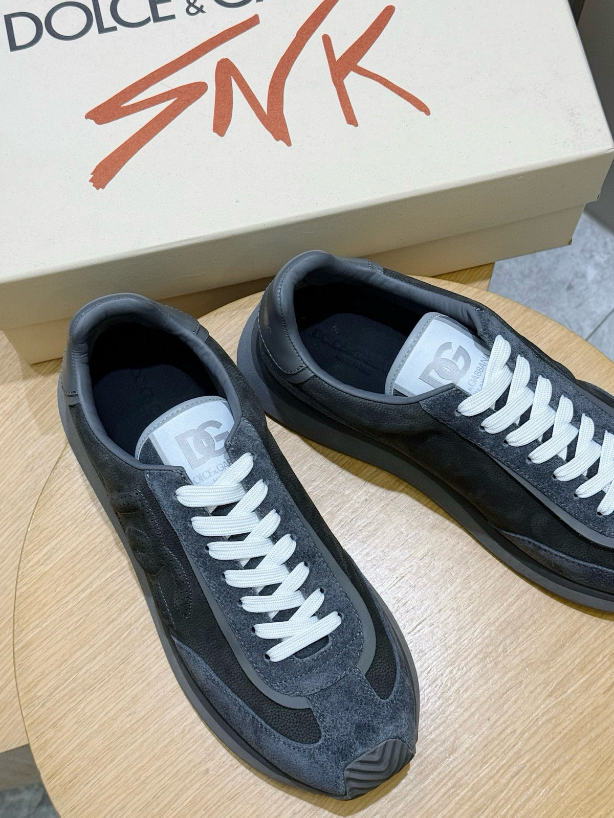 Dolce & Gabbana DG Cushion Mixed-Material Casual Sneakers