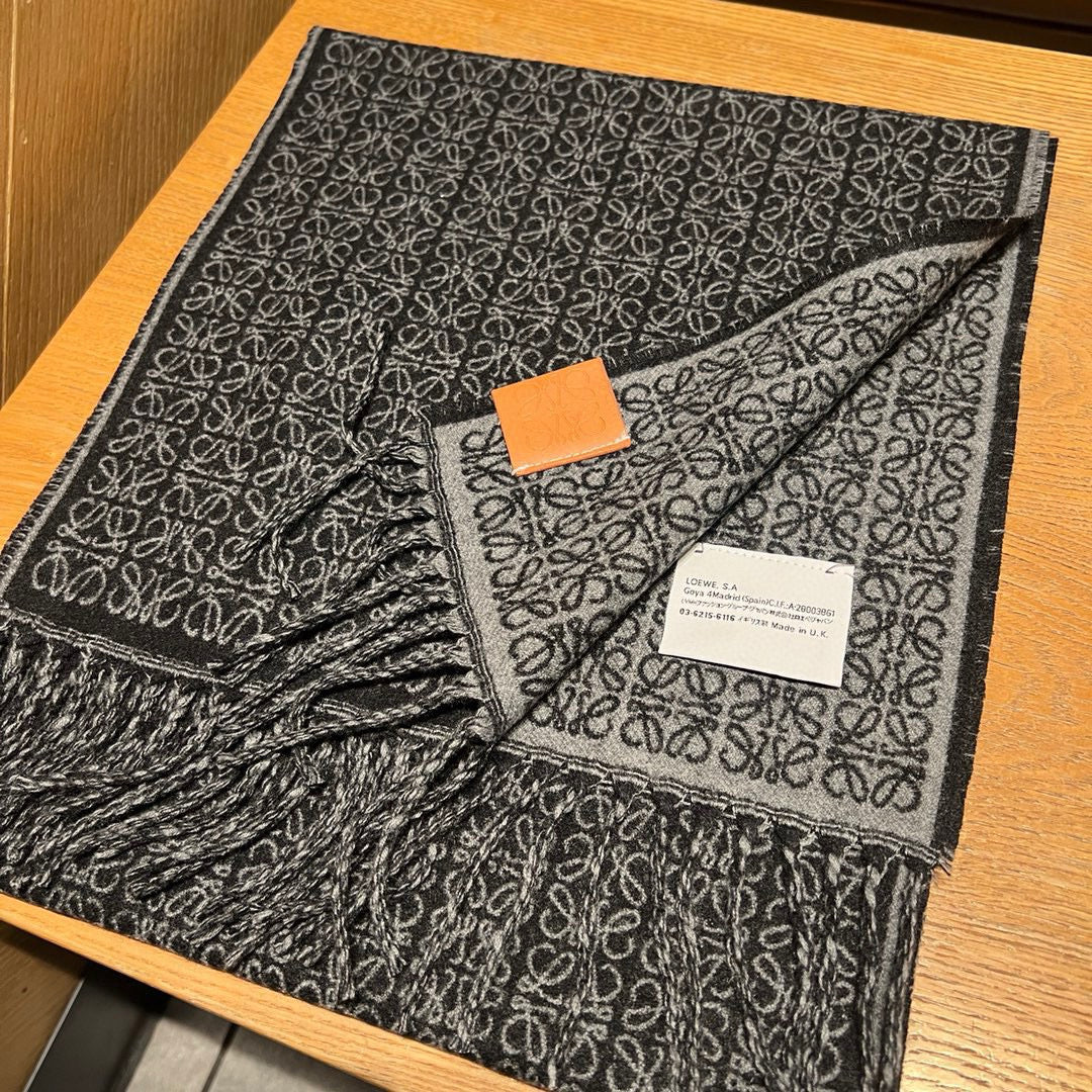 luxury Scarf for men - alternate angle view 5