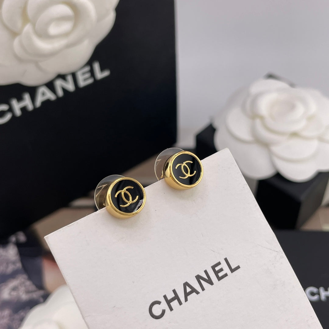 gold enamel vintage Stud Earrings for unisex couple - alternate angle view 3