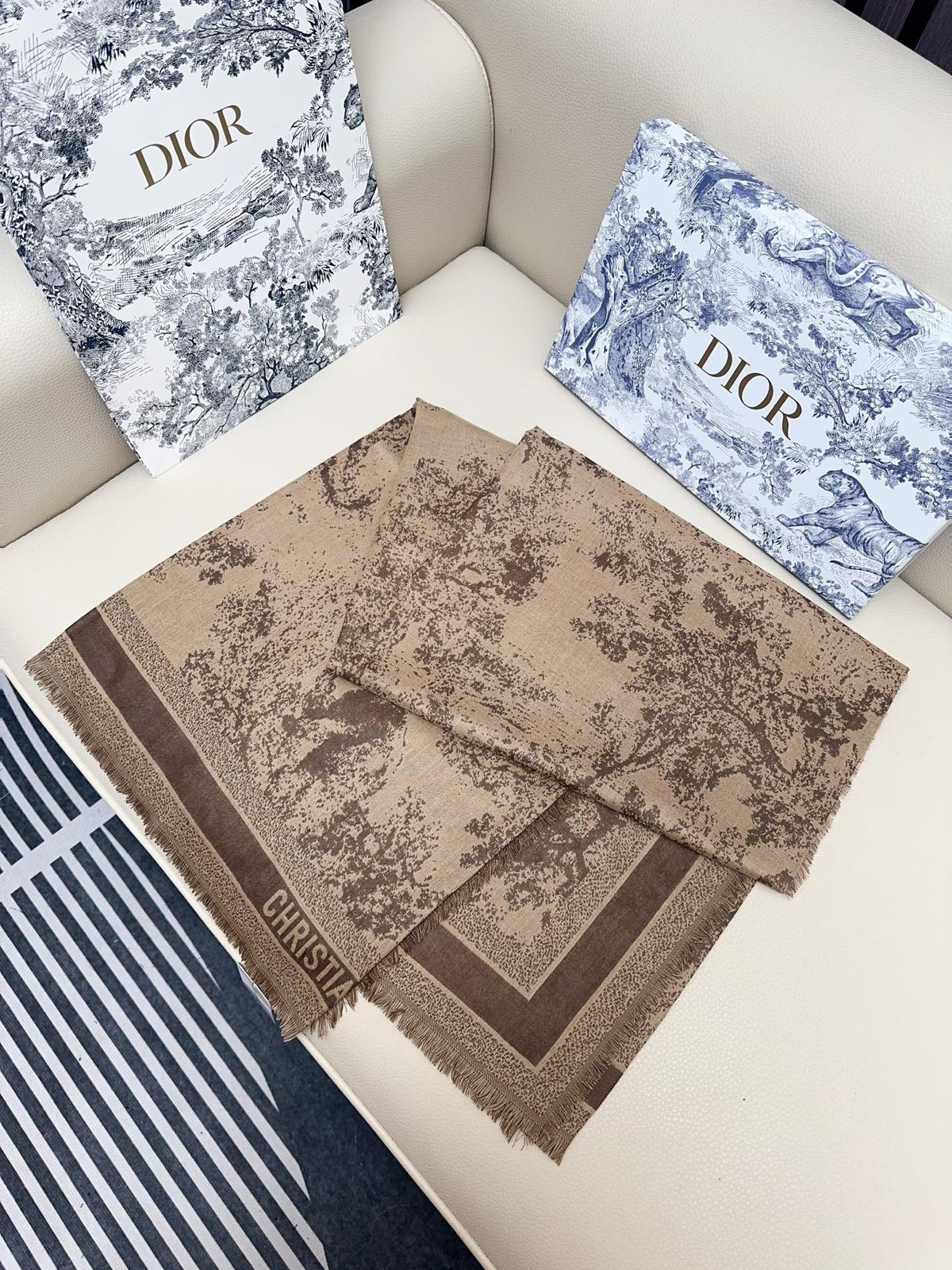 cotton floral Shawl for women - alternate angle view 4