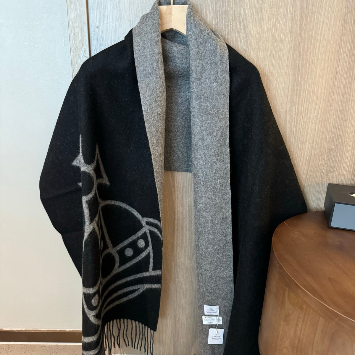 wool elegant Scarf for women - alternate angle view 9