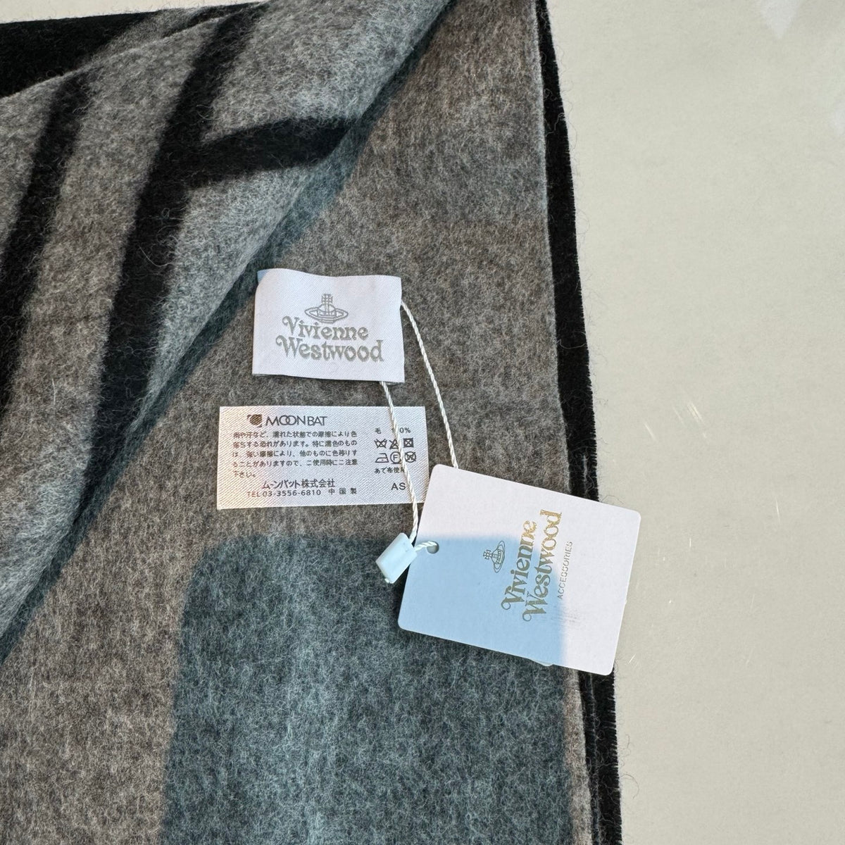 wool elegant Scarf for women - alternate angle view 5