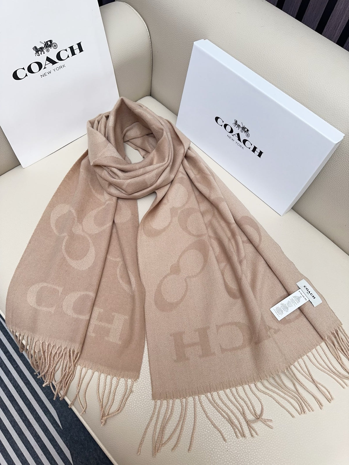 tricolor velvet letter Shawl for women - alternate angle view 8